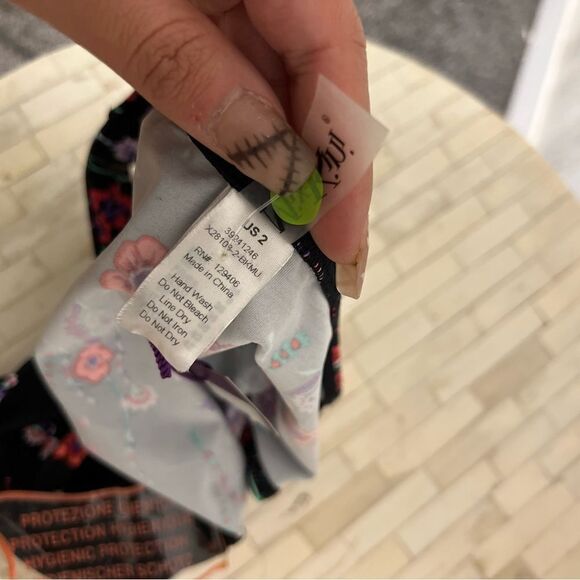 Bikini bottoms - Picture 4 of 5